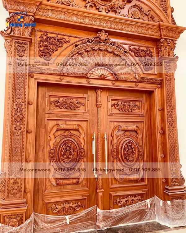 Thiết kế thi công cửa gỗ biệt thự