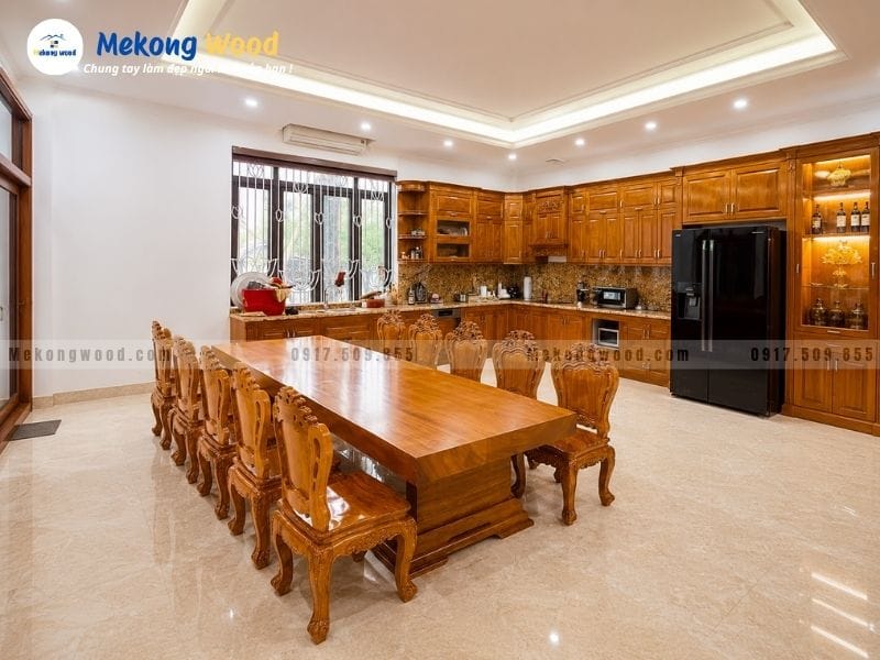 Hình ảnh nội thất phòng bếp làm bằng gỗ gõ đỏ