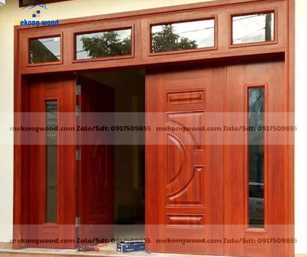 thi công cửa thép vân gỗ 4 cánh