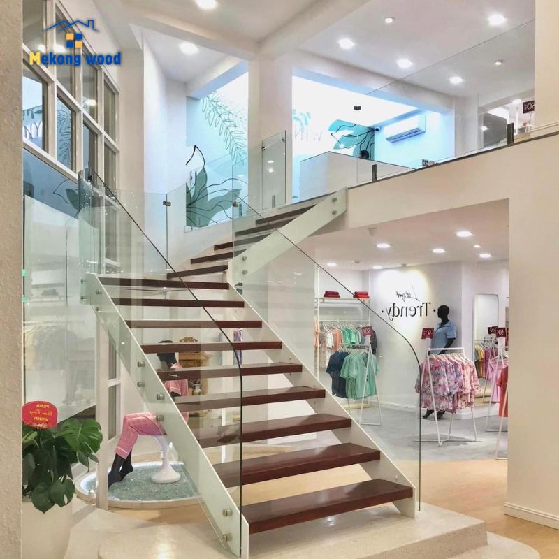 cầu thang xướng cá kép cho showroom