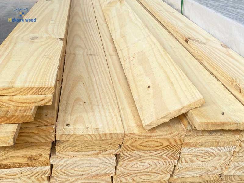 hình ảnh gỗ thông giá rẻ