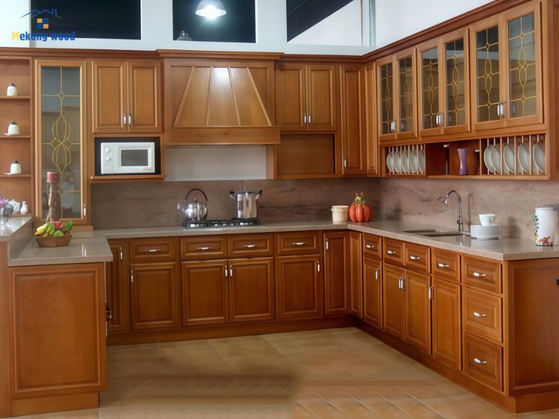 mẫu tủ bếp chữU bằng gỗ tự nhiên sang trọng