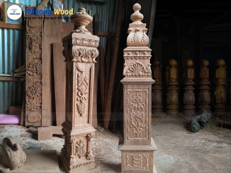 Mẫu trụ cầu thang gỗ cao cấp