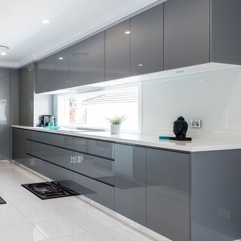 mẫu tủ bếp acrylic chữ i sang trọng và hiện đại