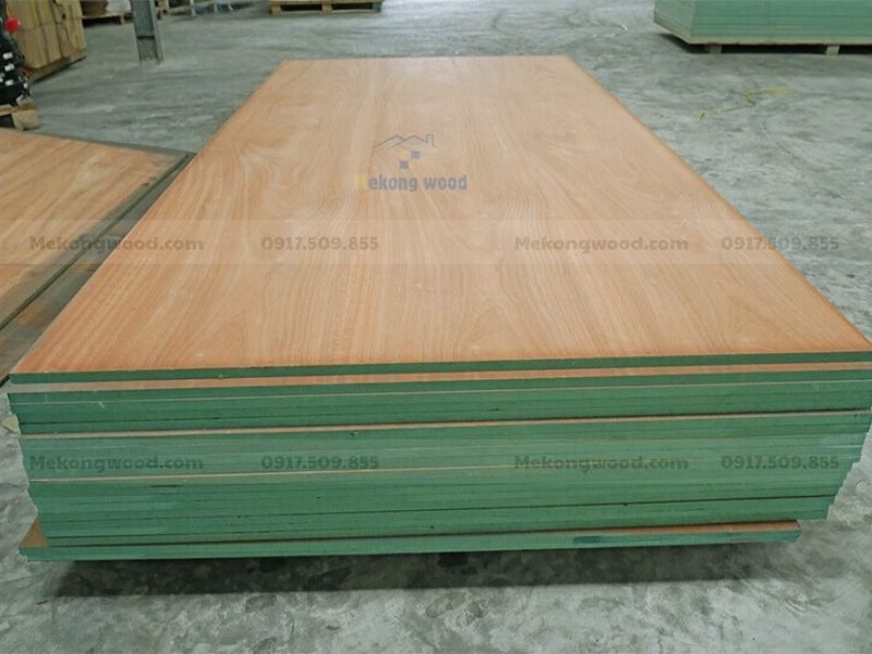 ván giường ngủ làm từ gỗ công nghiệp mdf lõi xanh chống ẩm