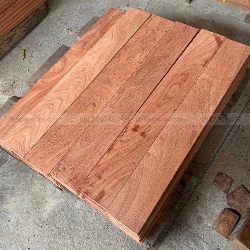 hình ảnh sàn gỗ hương tại xưởng nội thất mekongwood