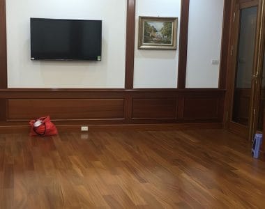 hình ảnh sàn gỗ lim tự nhiên sang trọng và bền chắc