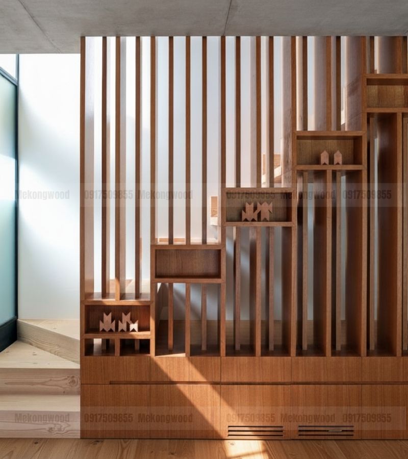Vách ngăn cầu thang đa năng kết hợp tủ kệ để đồ trang trí