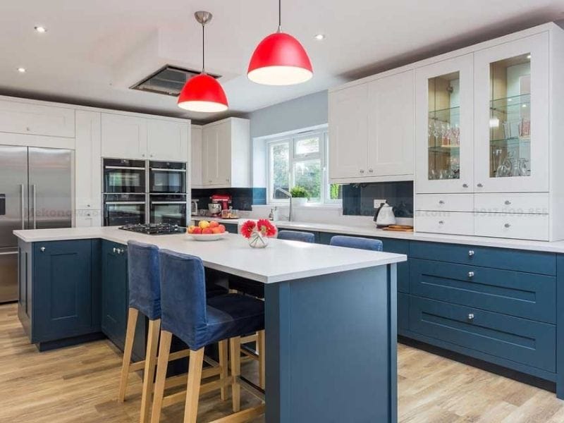 hình ảnh tủ bếp gỗ công nghiệp có bàn đảo