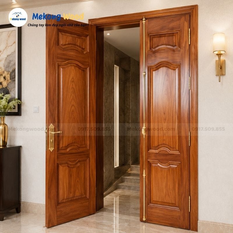 Hình ảnh cửa chính 2 cánh gỗ gõ đỏ với tấm pano