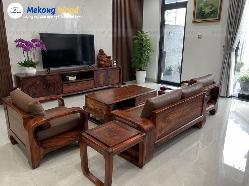 thiết kế 1 phòng khách hiện đại với dòng gỗ me tây