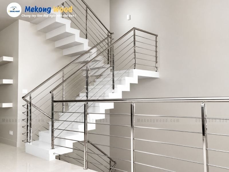 Mẫu lan can cầu thang inox