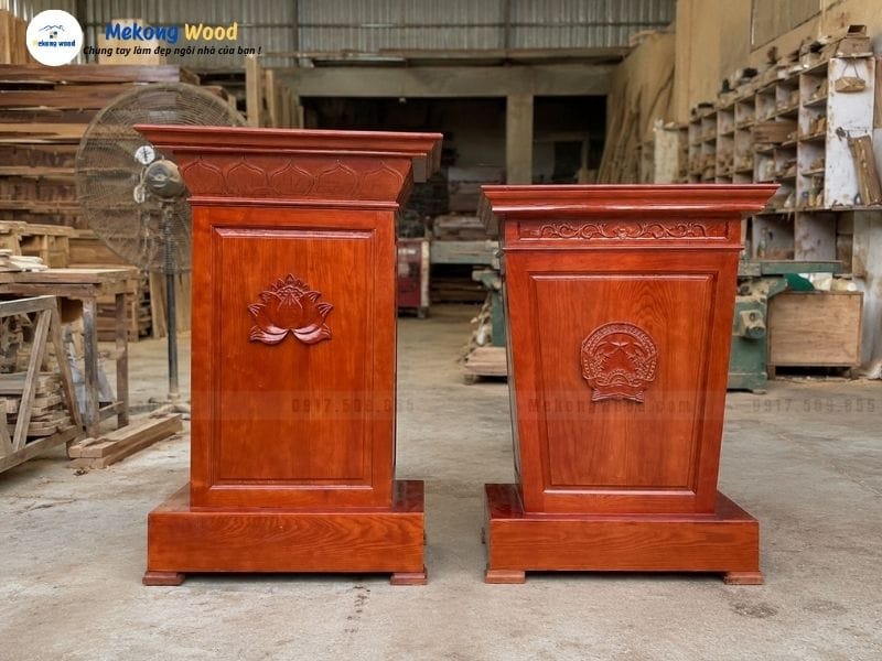 hình ảnh mẫu bục phát biểu gỗ tự nhiên
