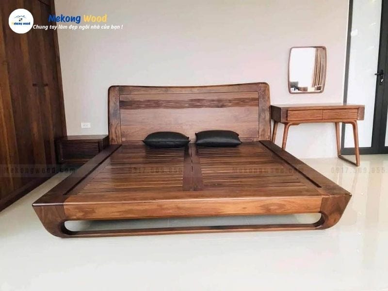 hình ảnh mẫu giường gỗ óc chó chân quỳ