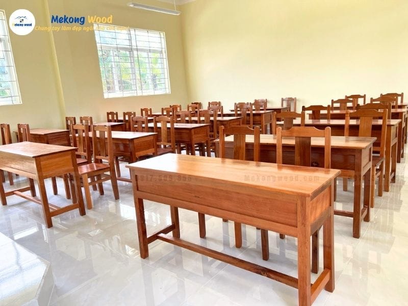 Hình ảnh mẫu bàn ghế học sinh tiểu học gỗ thao lao tự nhiên