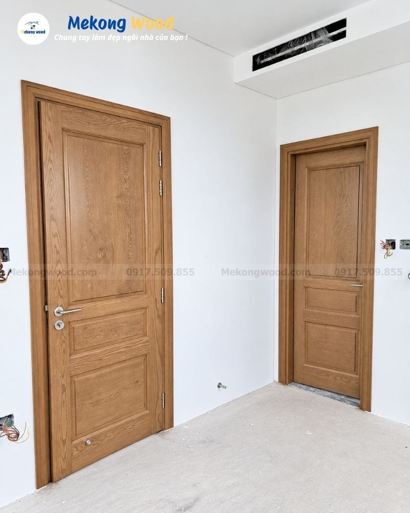 Hình ảnh mẫu cửa phòng 1 cánh bằng gỗ sồi tự nhiên sơn giả gỗ óc chó